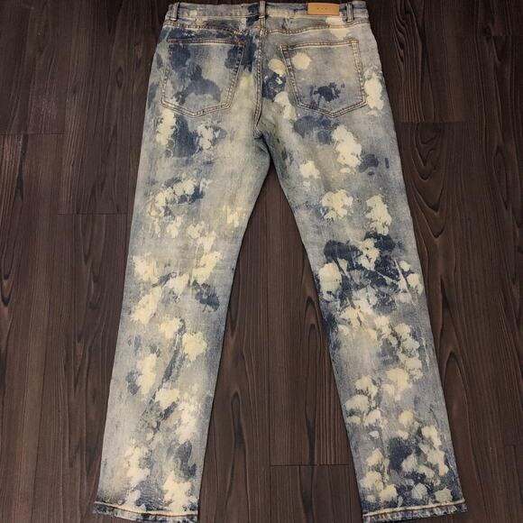 Men's MNML Distressed Acid Wash Denim Jeans - Picture 3 of 6